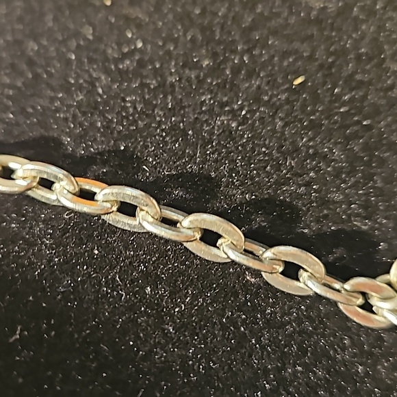 Clear & Smokey Cut CRYSTAL BEADS w/Silvertone accents on Silvertone 16" Necklace - Picture 6 of 8